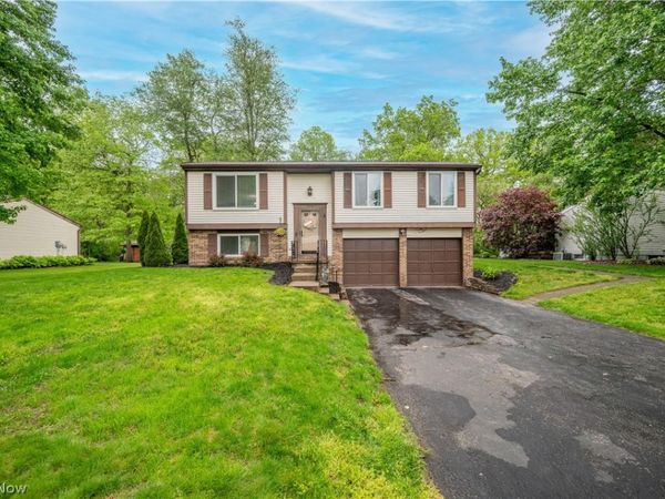 1431 Raccoon NE, Howland, OH 44484