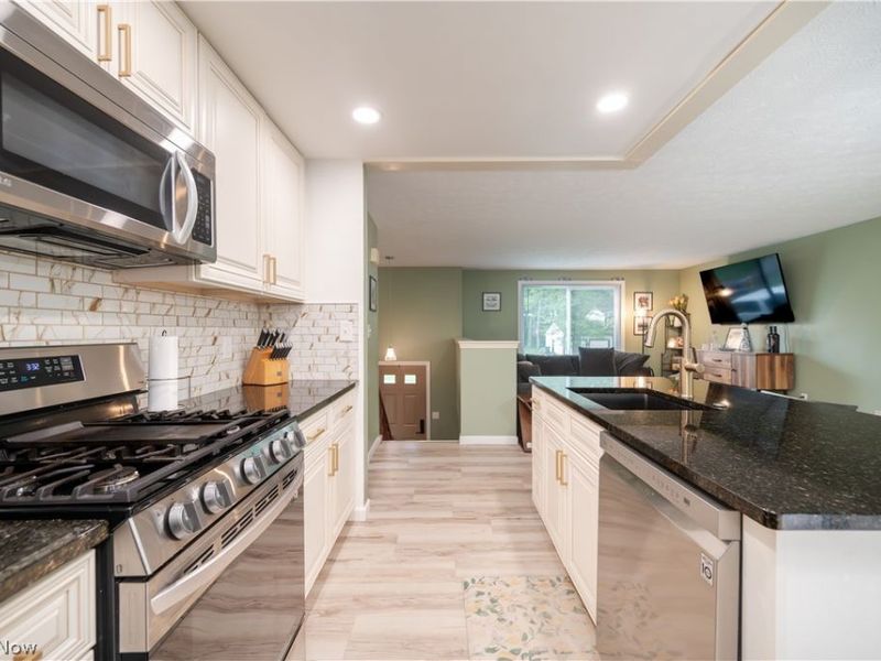 1431 Raccoon NE, Howland, OH 44484 Photo 10