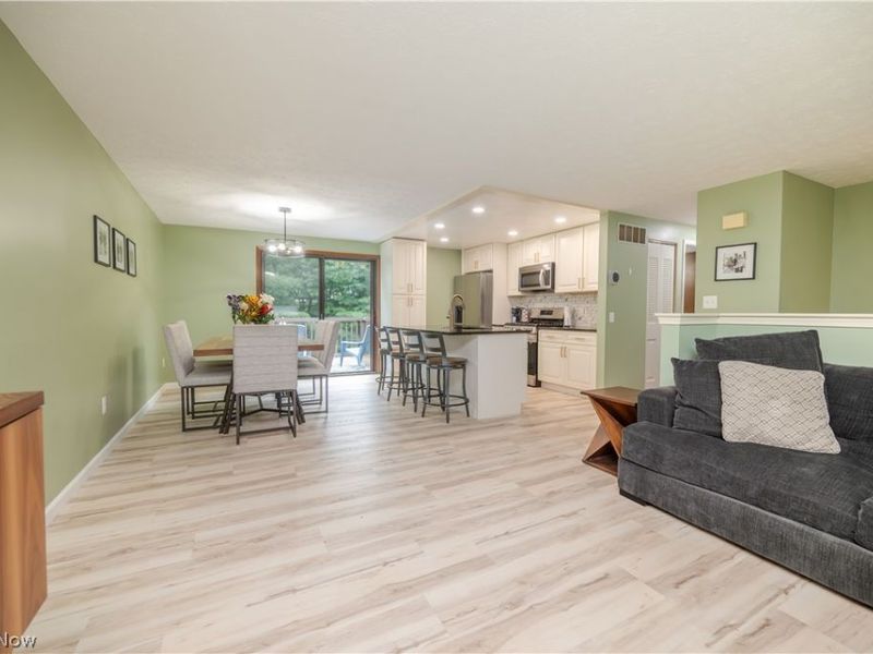 1431 Raccoon NE, Howland, OH 44484 Photo 5