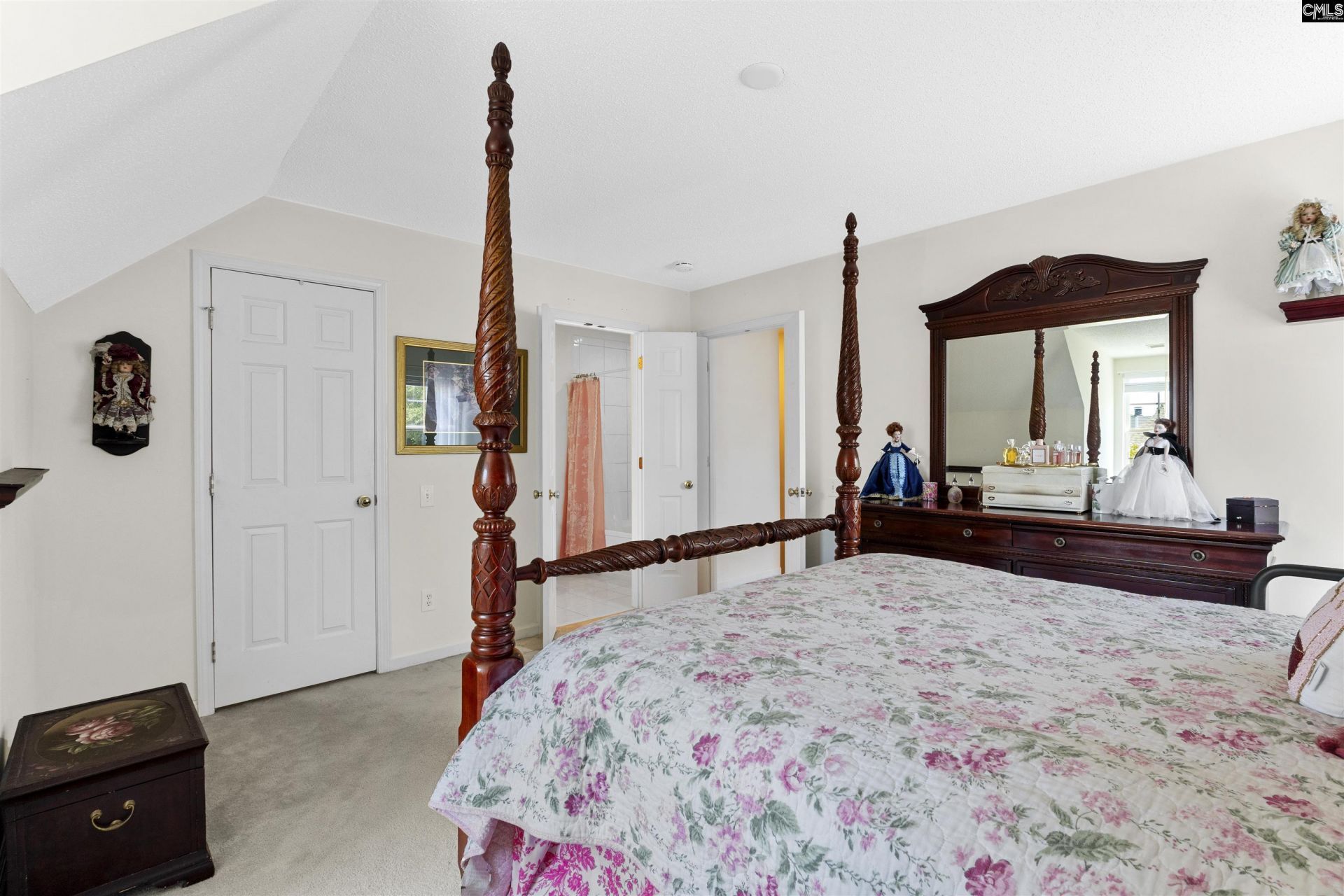 15 Baltusrol Court Photo 17