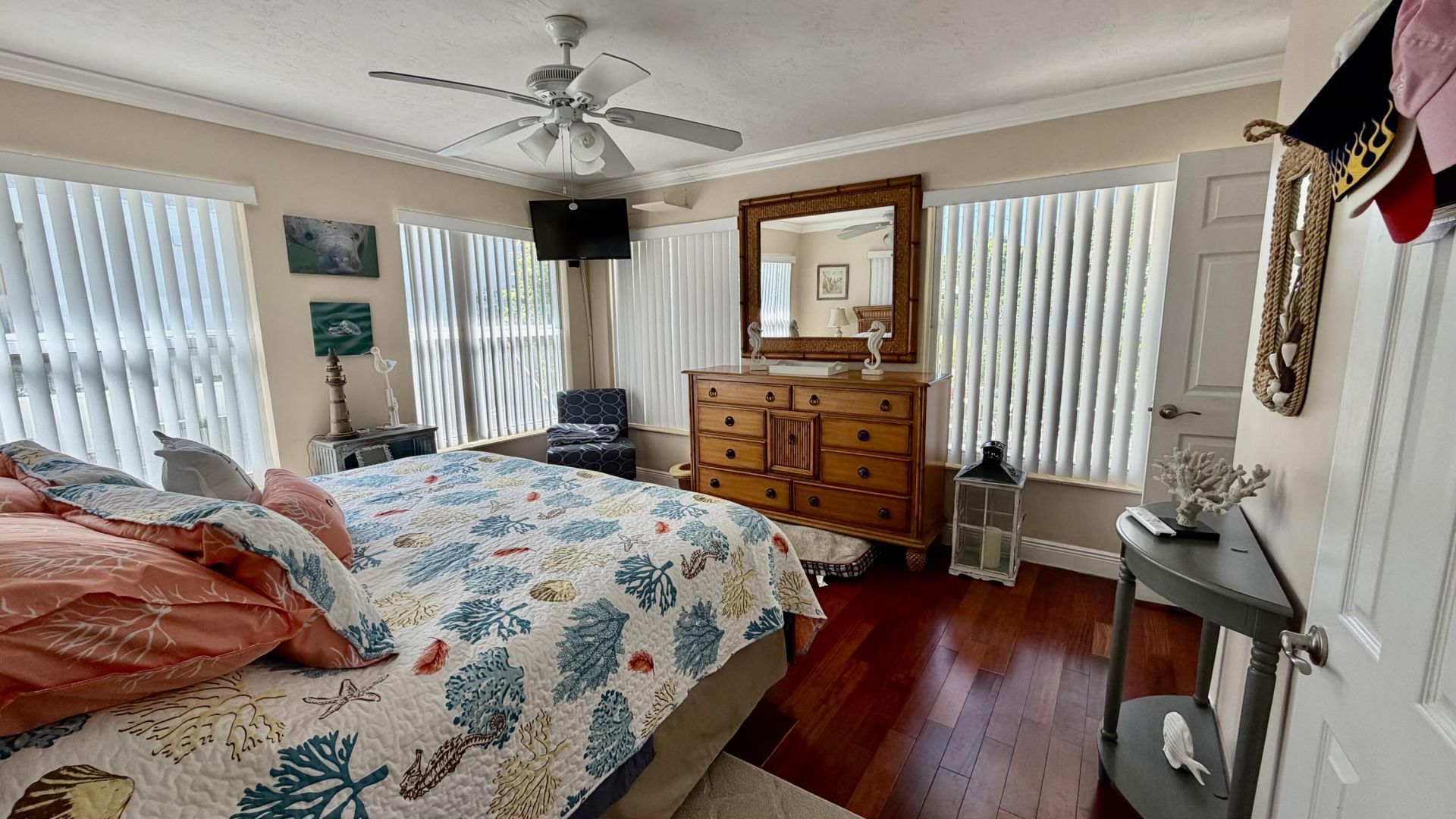 140 S Bay Harbor Drive, Key Largo, FL 33037 Photo