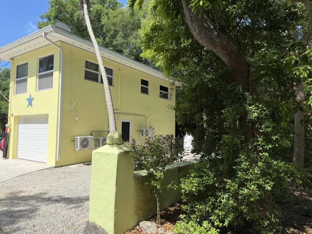 140 S Bay Harbor Drive, Key Largo, FL 33037 Photo