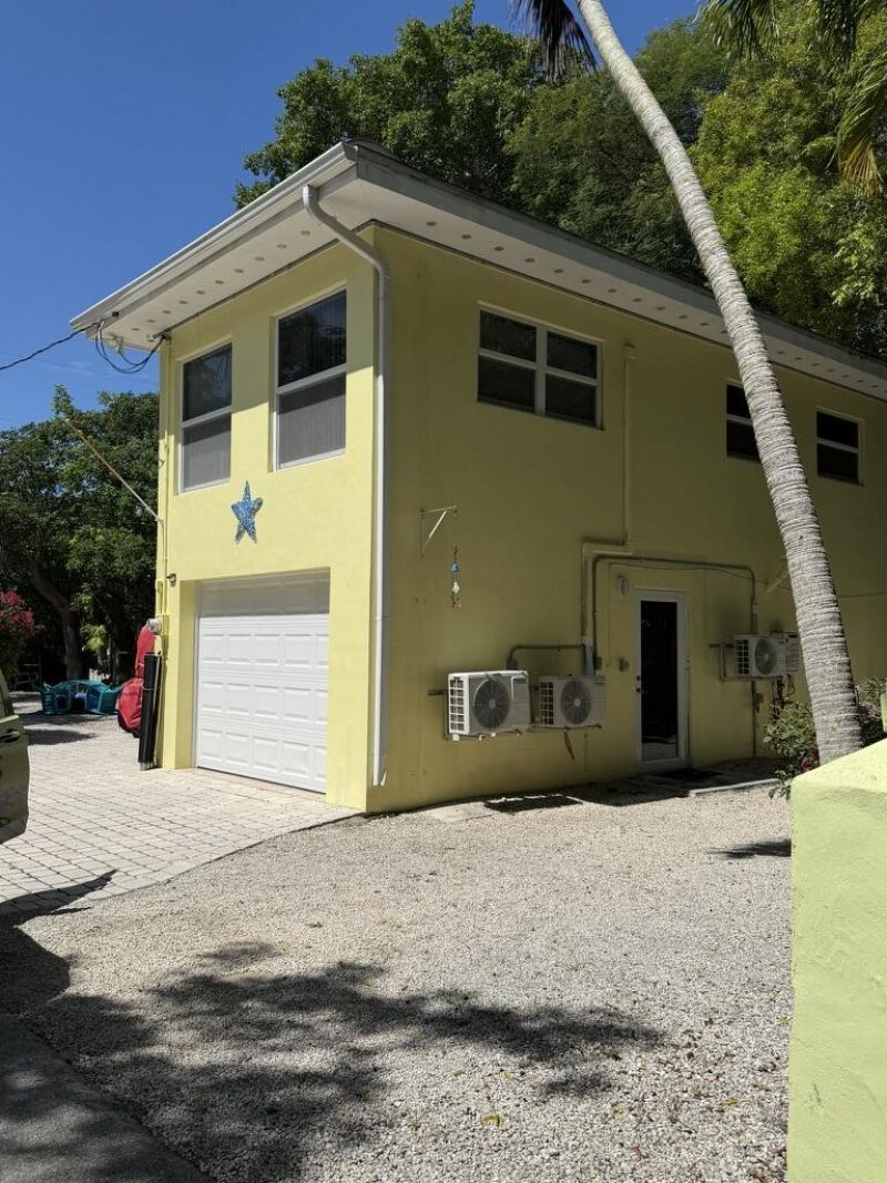 140 S Bay Harbor Drive, Key Largo, FL 33037 Photo