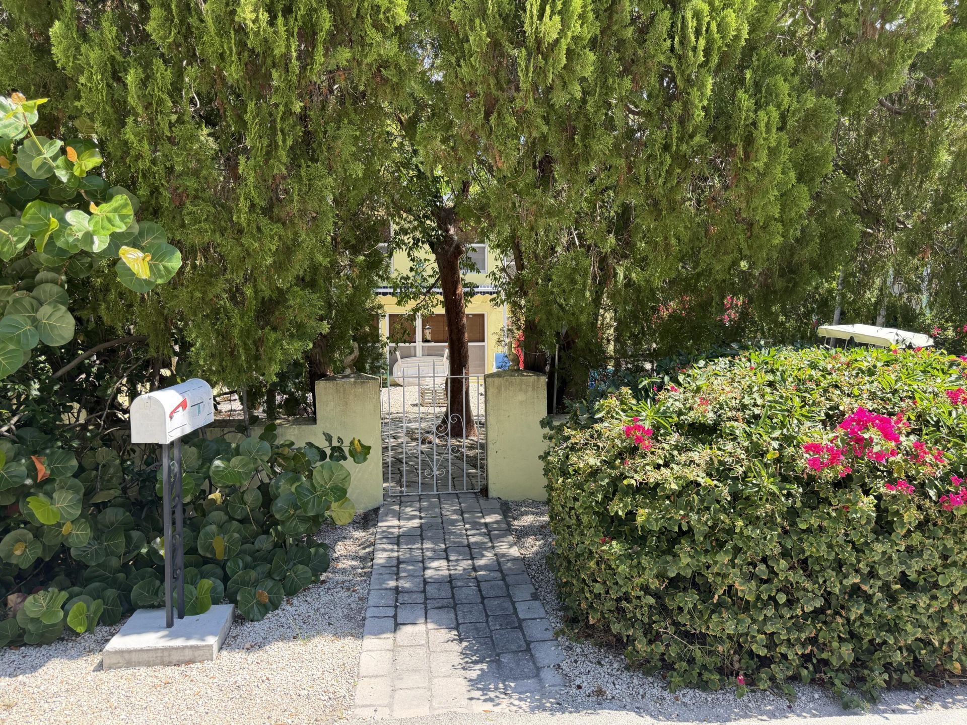 140 S Bay Harbor Drive, Key Largo, FL 33037 Photo