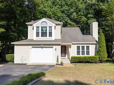 14305 Woods Walk Lane, Midlothian, VA 23112