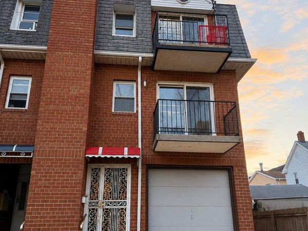 4512 Robinson Street, Flushing, NY 11355