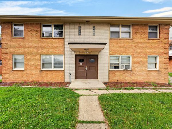 5412 W Mill Rd, Milwaukee, WI 53218