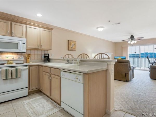164 Sac Road , Unit B201, Sunrise Beach, MO 65079