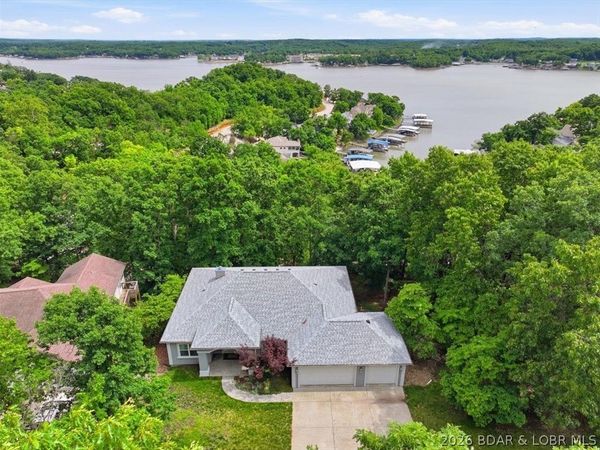 98 Keywest Lane , Four Seasons, MO 65049