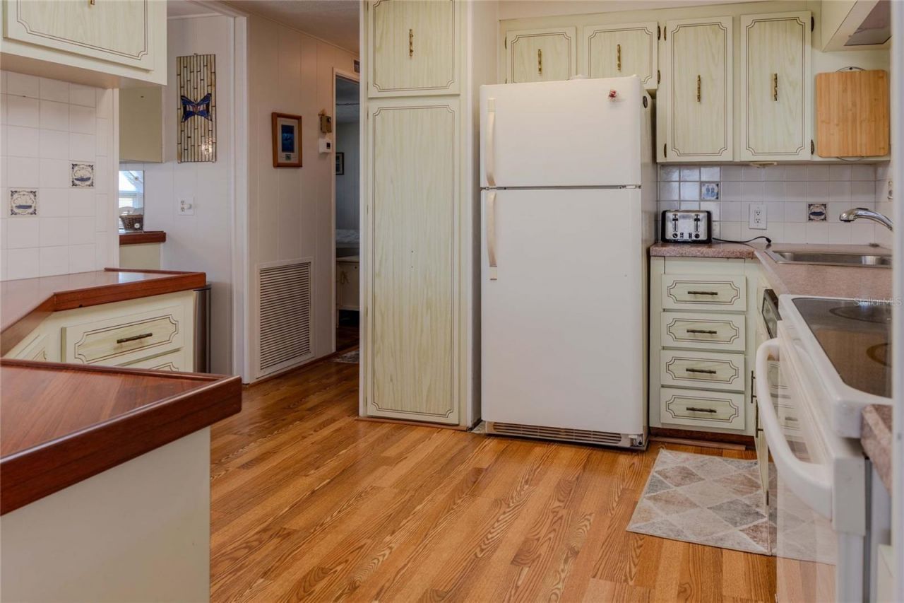 2100 Kings Highway, Unit 336, Punta Gorda, FL 33980 Photo