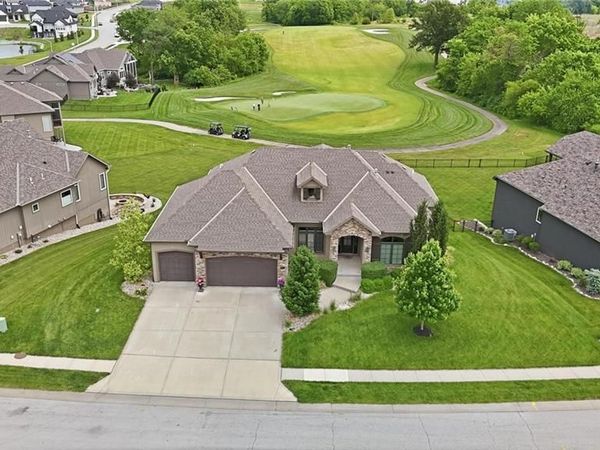 906 Creekmoor Drive, Raymore, MO 64083