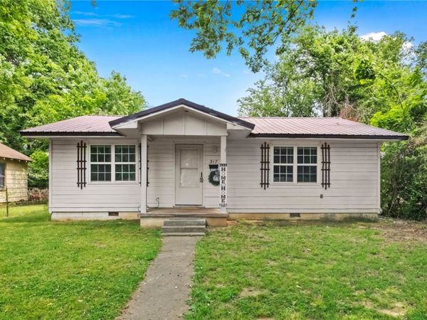 317 Cedar Street, Stilwell, OK 74960