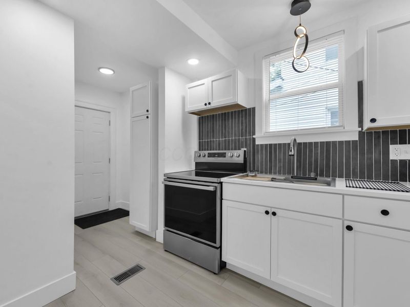 1472 E 25th Avenue, Columbus, OH 43211 Photo 11