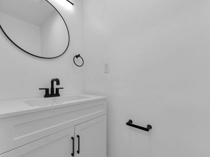 1472 E 25th Avenue, Columbus, OH 43211 Photo 24