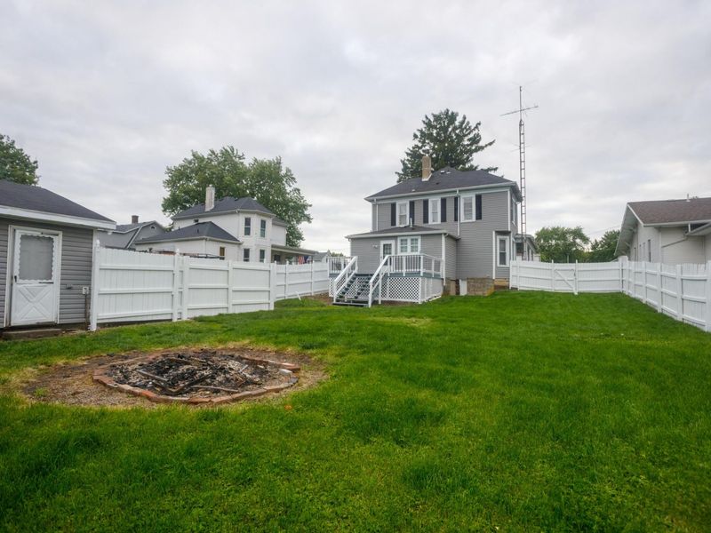 135 W Mound Street , South Charleston, OH 45368 Photo 24