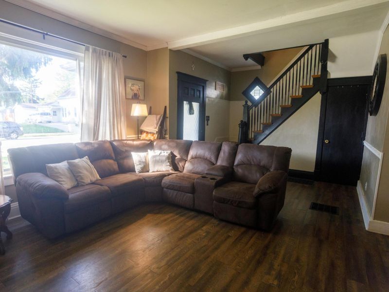 135 W Mound Street , South Charleston, OH 45368 Photo 6