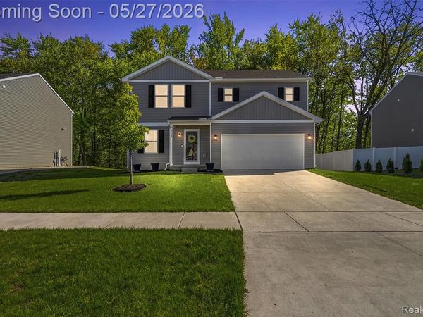 6048 Burton Estates Drive, Burton, MI 48519