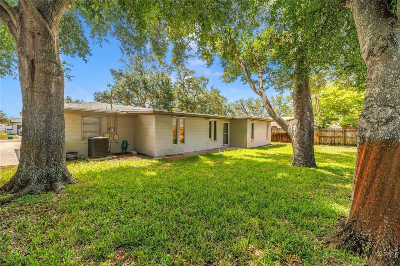 4334 61st Lane N, Kenneth City, FL 33709 Photo