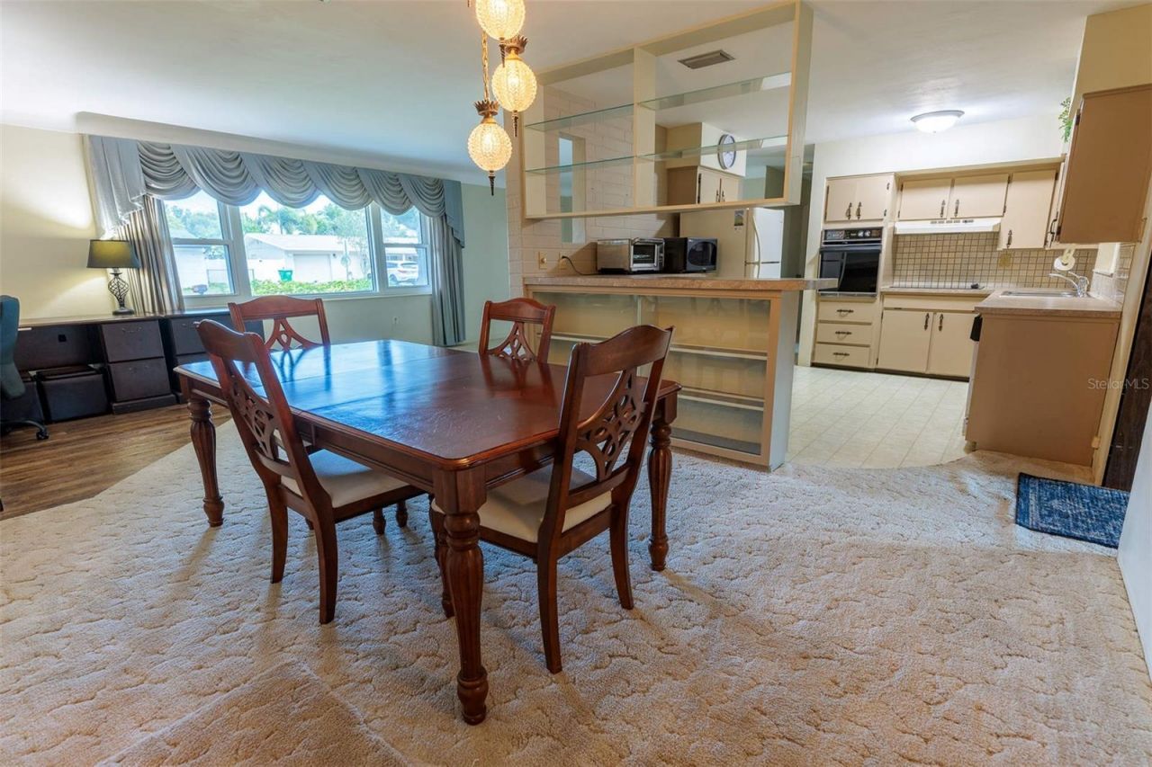 4334 61st Lane N, Kenneth City, FL 33709 Photo
