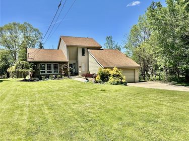 2348 Berg Road, Buffalo, NY 14218