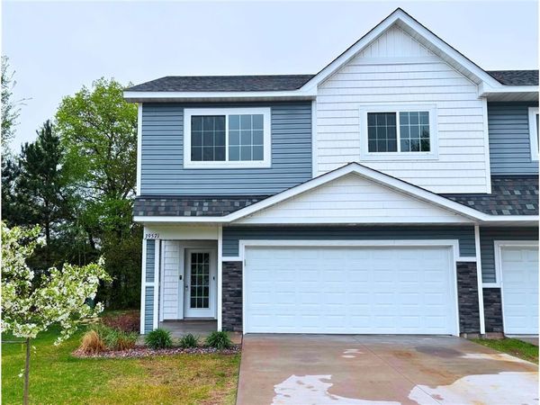 39571 Oak Park Trail, North Branch, MN 55056