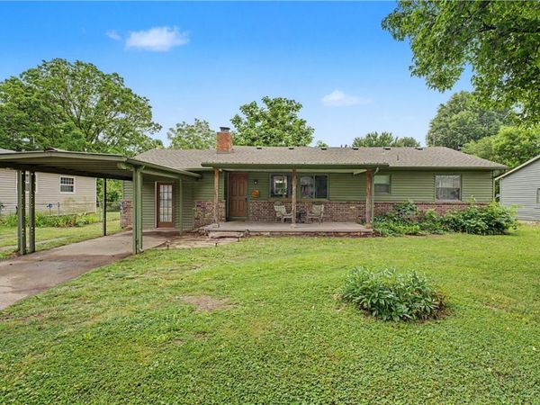 1020 Brogdon Street , Springdale, AR 72764