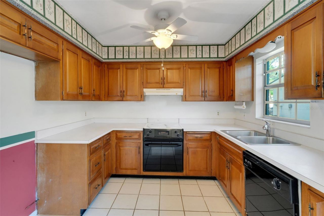 12712 Sebring Boulevard, Tampa, FL 33618 Photo