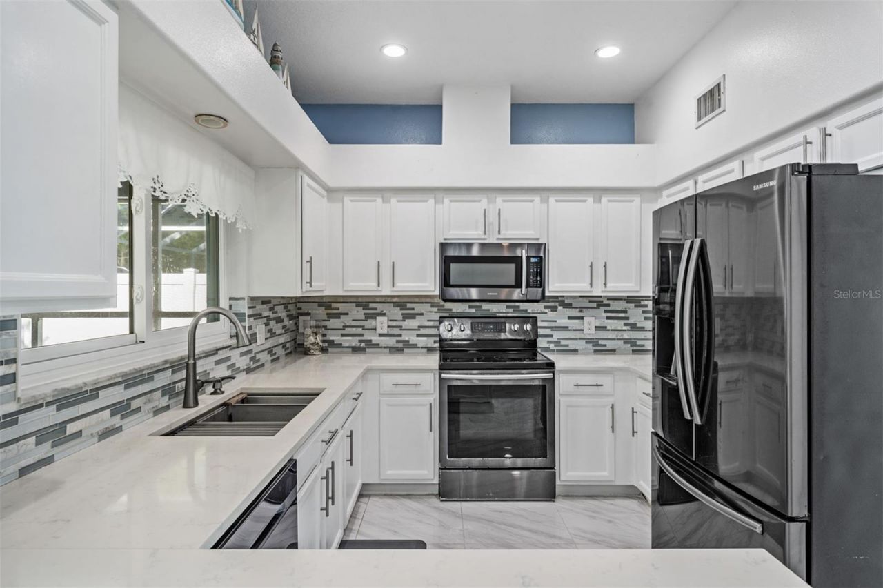 380 Rosalind Lane , Oldsmar, FL 34677 Photo