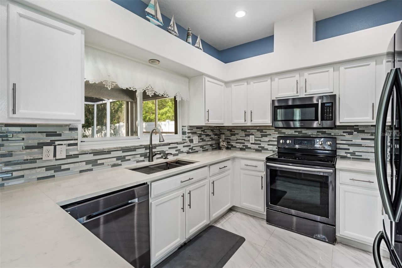 380 Rosalind Lane , Oldsmar, FL 34677 Photo