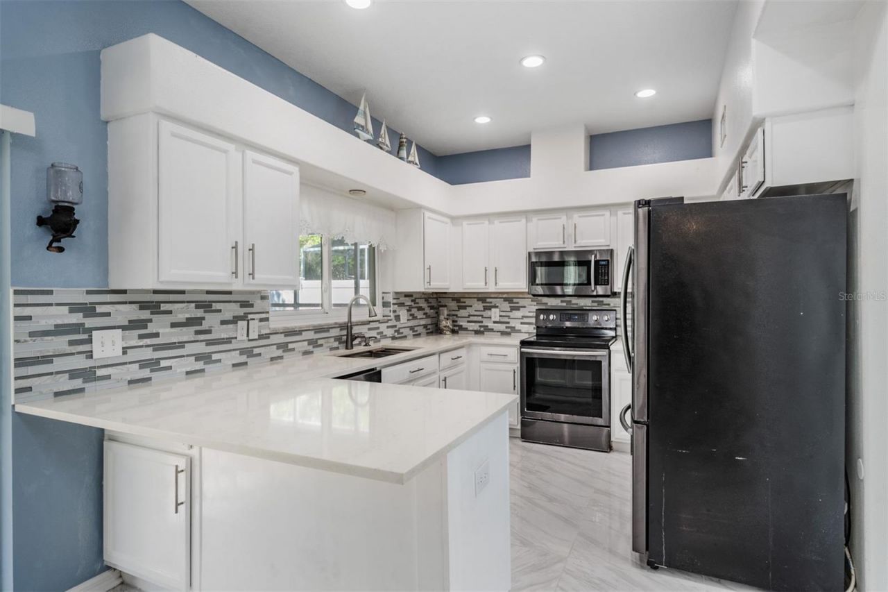 380 Rosalind Lane , Oldsmar, FL 34677 Photo