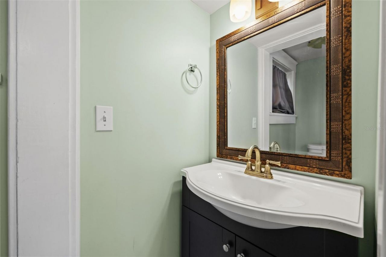 5202 N Seminole Avenue, Tampa, FL 33603 Photo