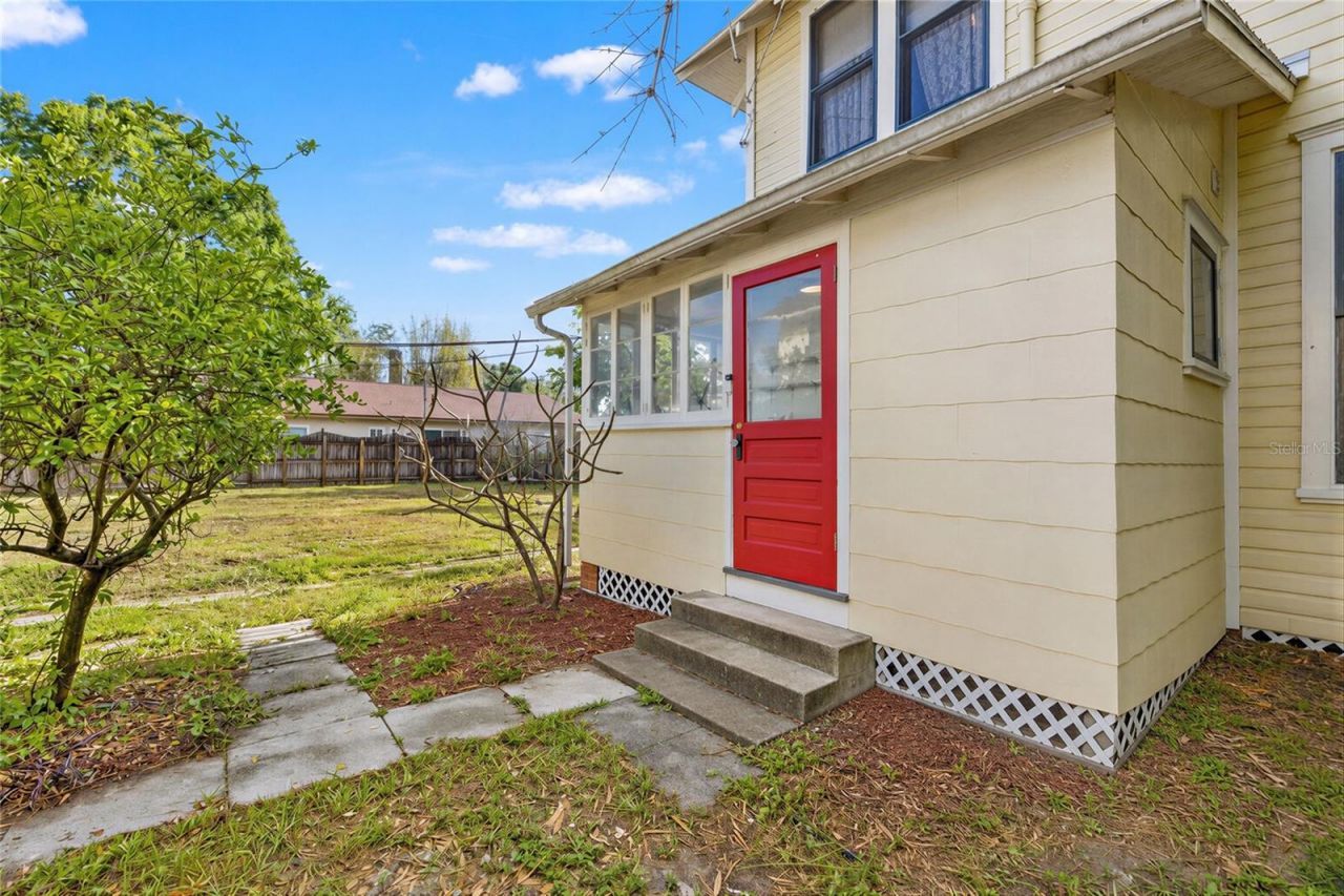 5202 N Seminole Avenue, Tampa, FL 33603 Photo