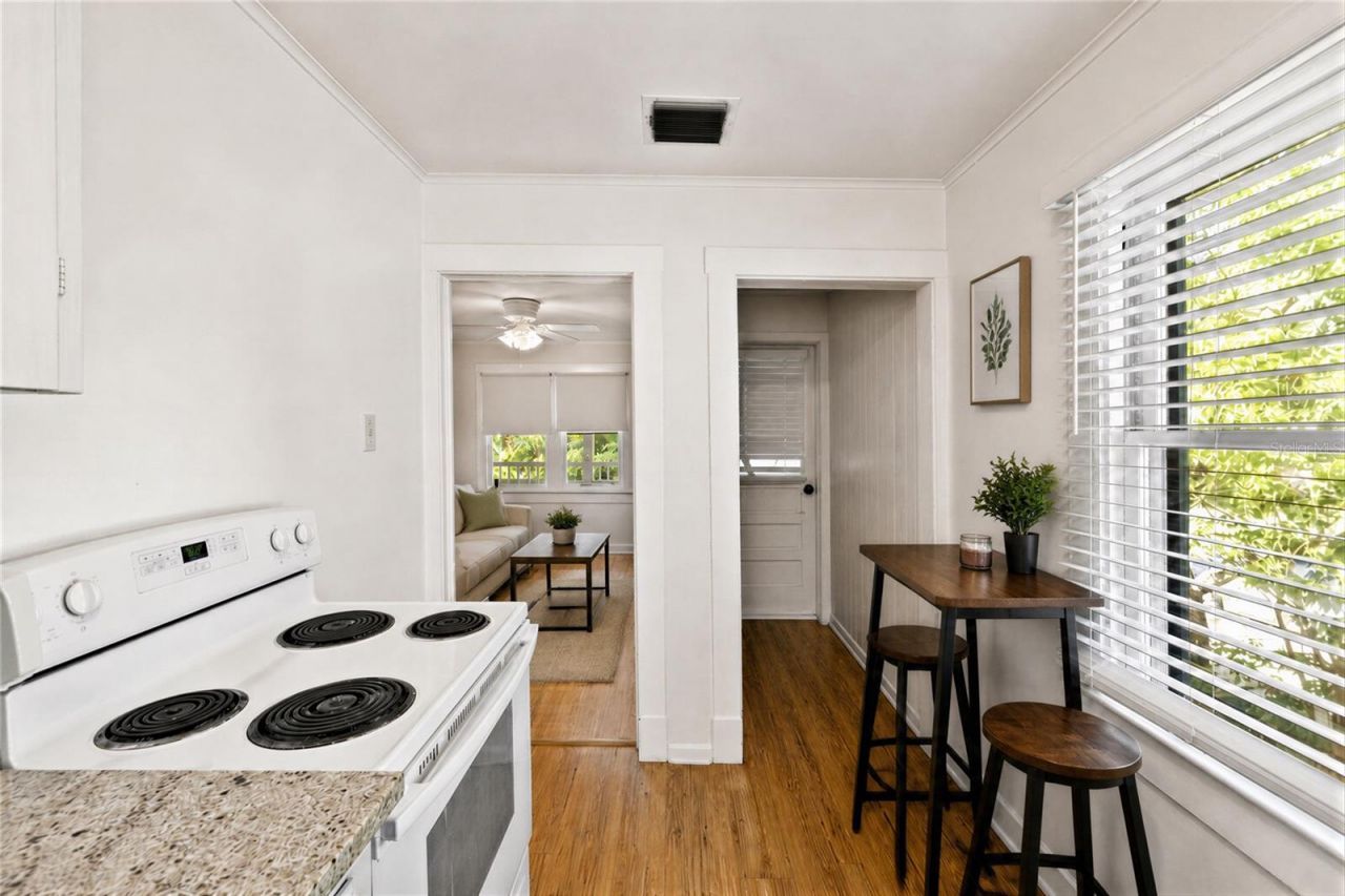 5202 N Seminole Avenue, Tampa, FL 33603 Photo