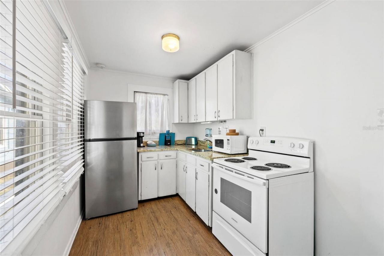 5202 N Seminole Avenue, Tampa, FL 33603 Photo
