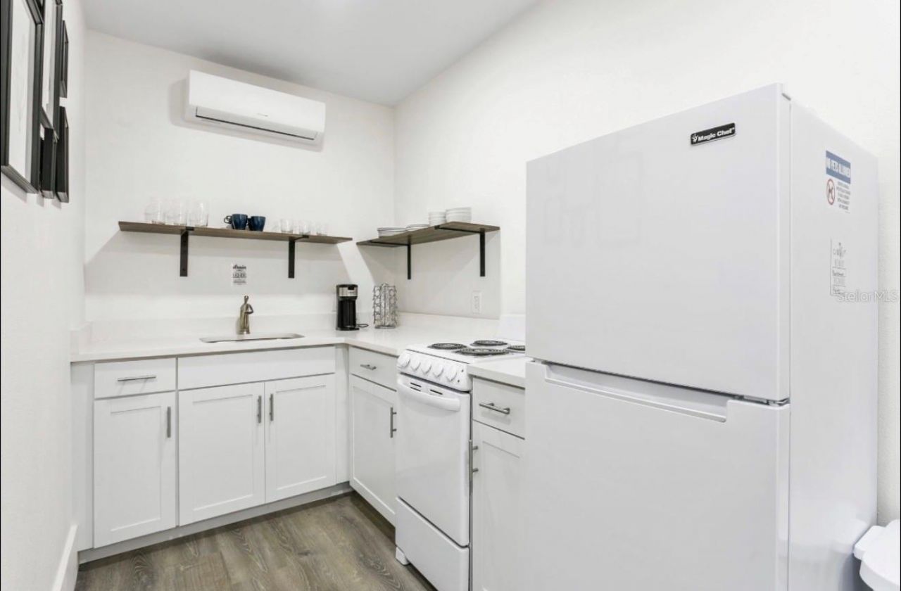 5202 N Seminole Avenue, Tampa, FL 33603 Photo