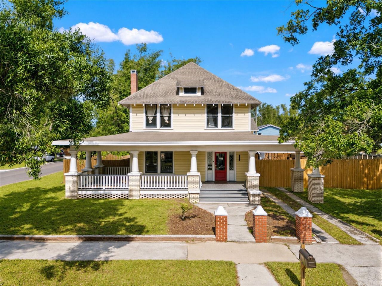 5202 N Seminole Avenue, Tampa, FL 33603 Photo