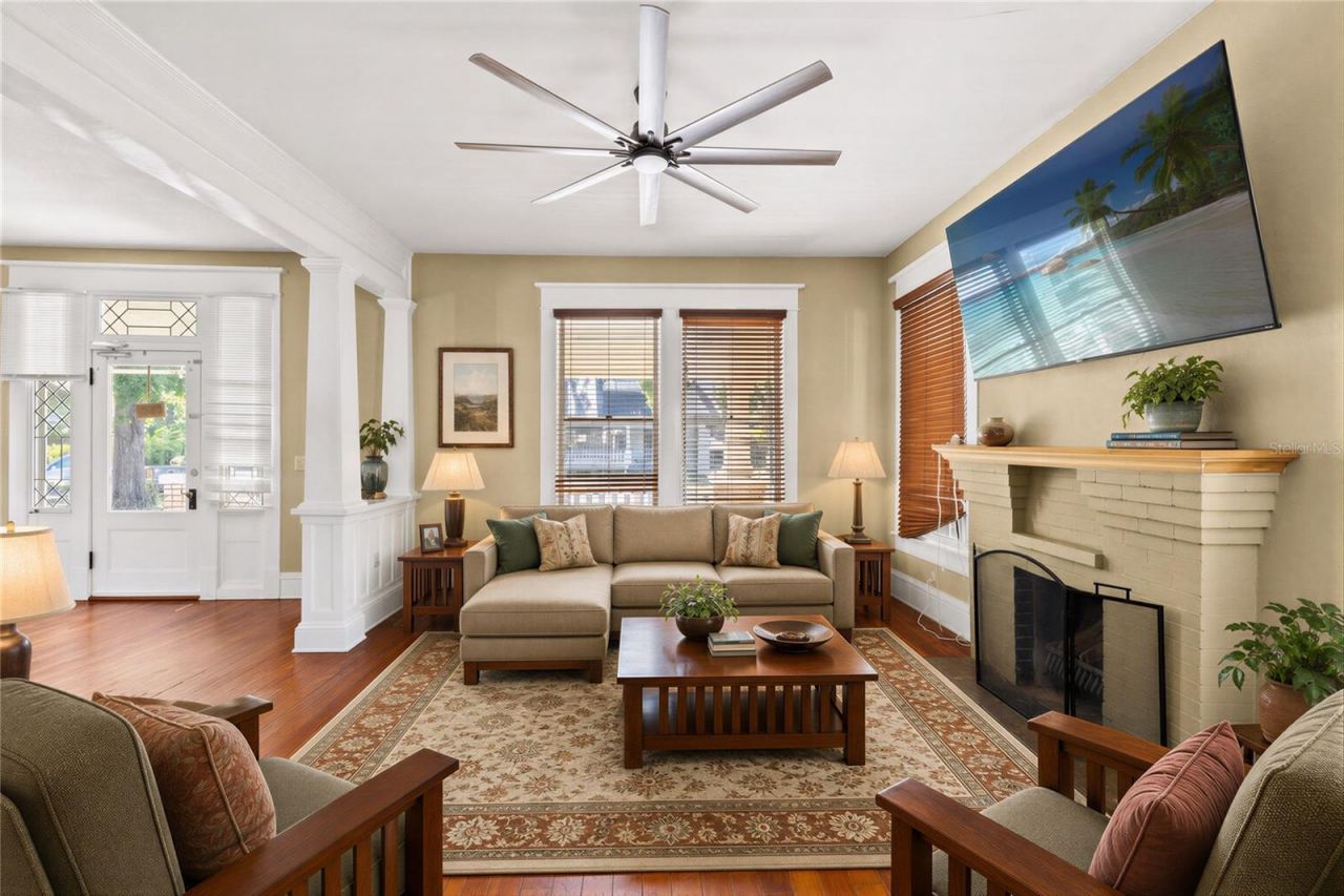 5202 N Seminole Avenue, Tampa, FL 33603 Photo