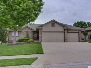 10025 S 179th Street , Omaha, NE 68136