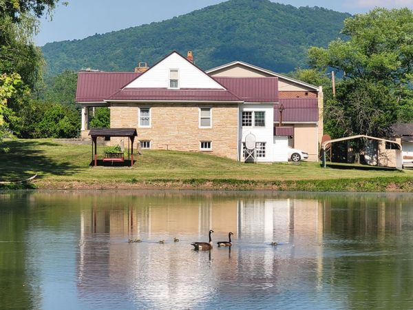 7886 State Hwy 3, Talcott, WV 24981