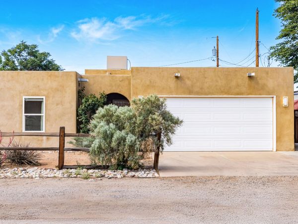 2241 Bartolo Avenue SW, Albuquerque, NM 87105