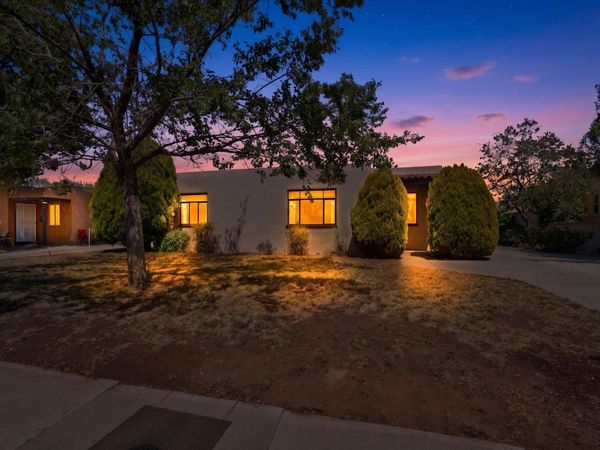316 General Bradley Street NE, Albuquerque, NM 87123