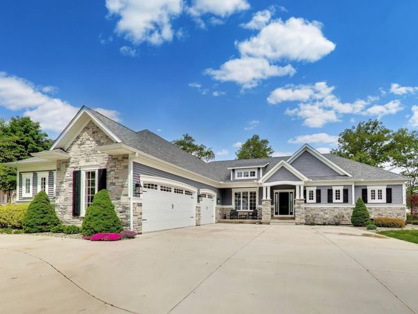 2501 Pennington Place , Valparaiso, IN 46383