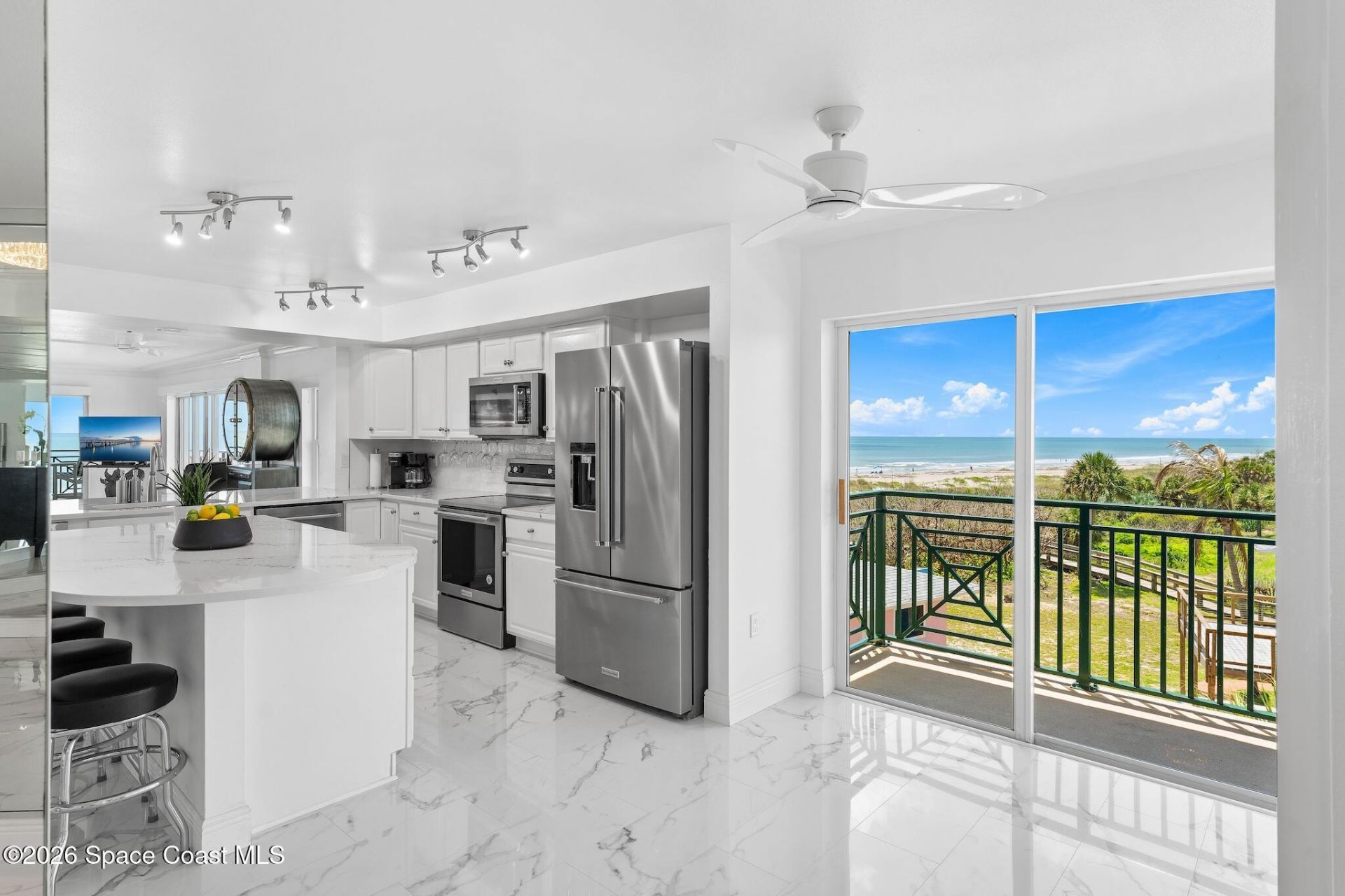 443 Johnson Avenue, Unit 402, Cape Canaveral, FL 32920 Photo