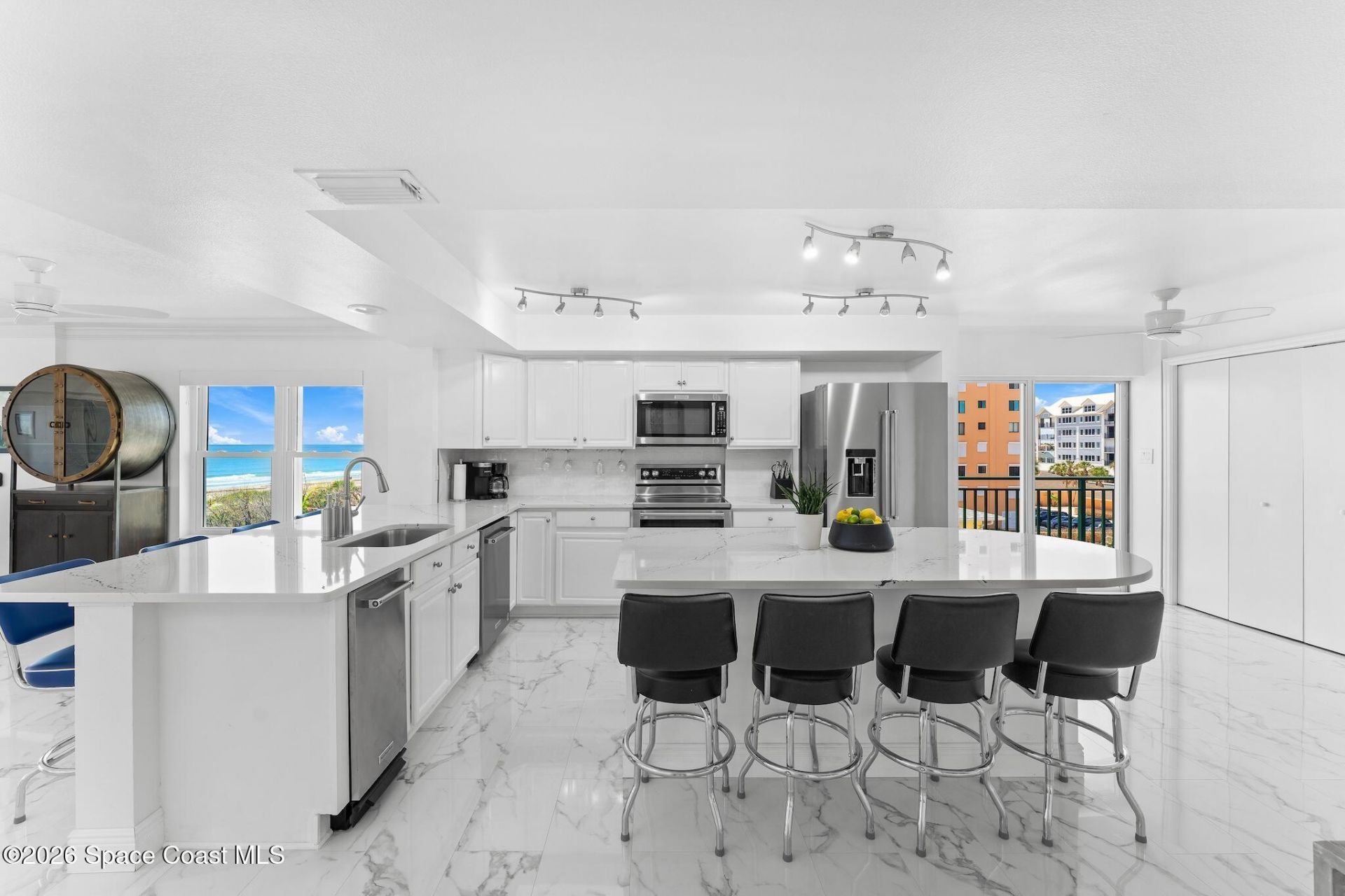 443 Johnson Avenue, Unit 402, Cape Canaveral, FL 32920 Photo