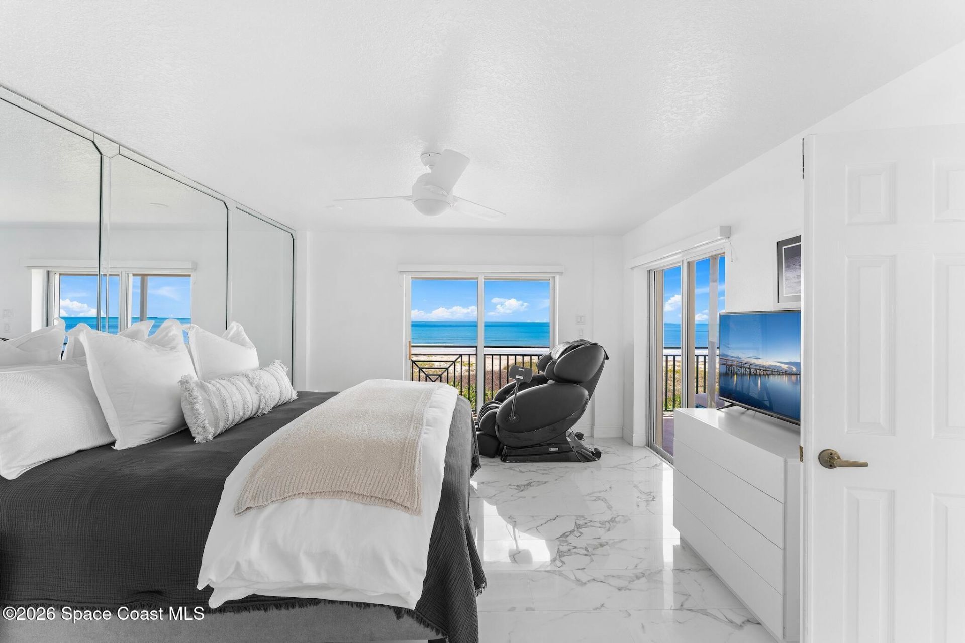 443 Johnson Avenue, Unit 402, Cape Canaveral, FL 32920 Photo