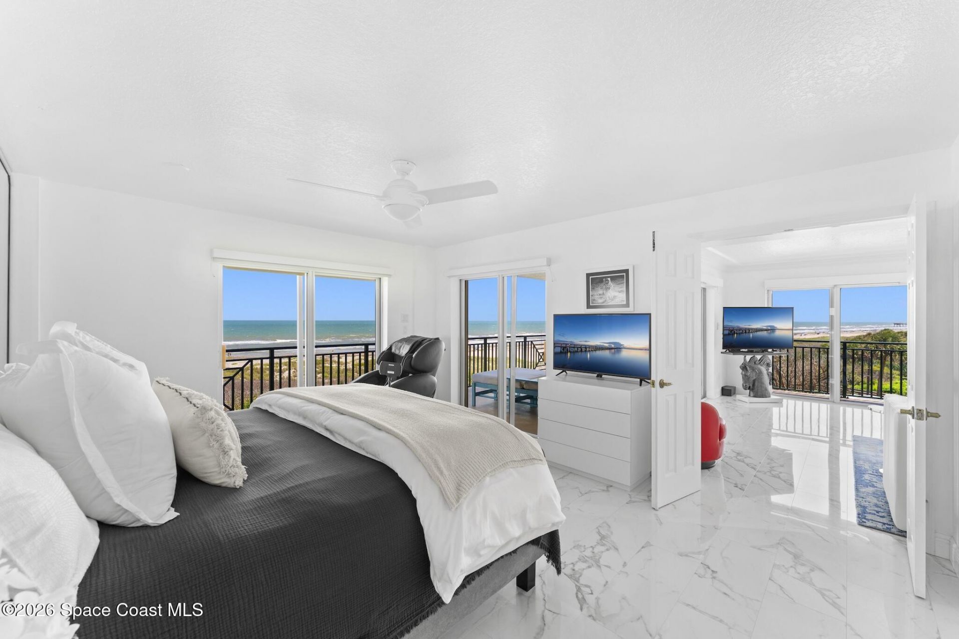 443 Johnson Avenue, Unit 402, Cape Canaveral, FL 32920 Photo