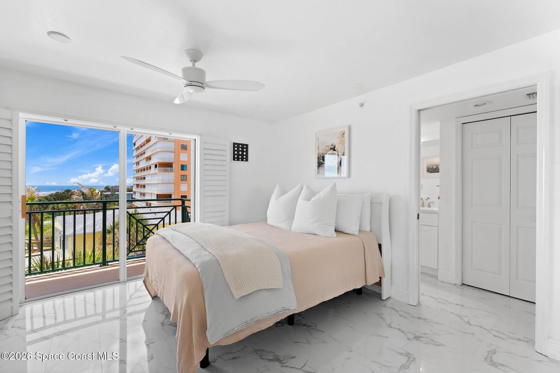 443 Johnson Avenue, Unit 402, Cape Canaveral, FL 32920 Photo