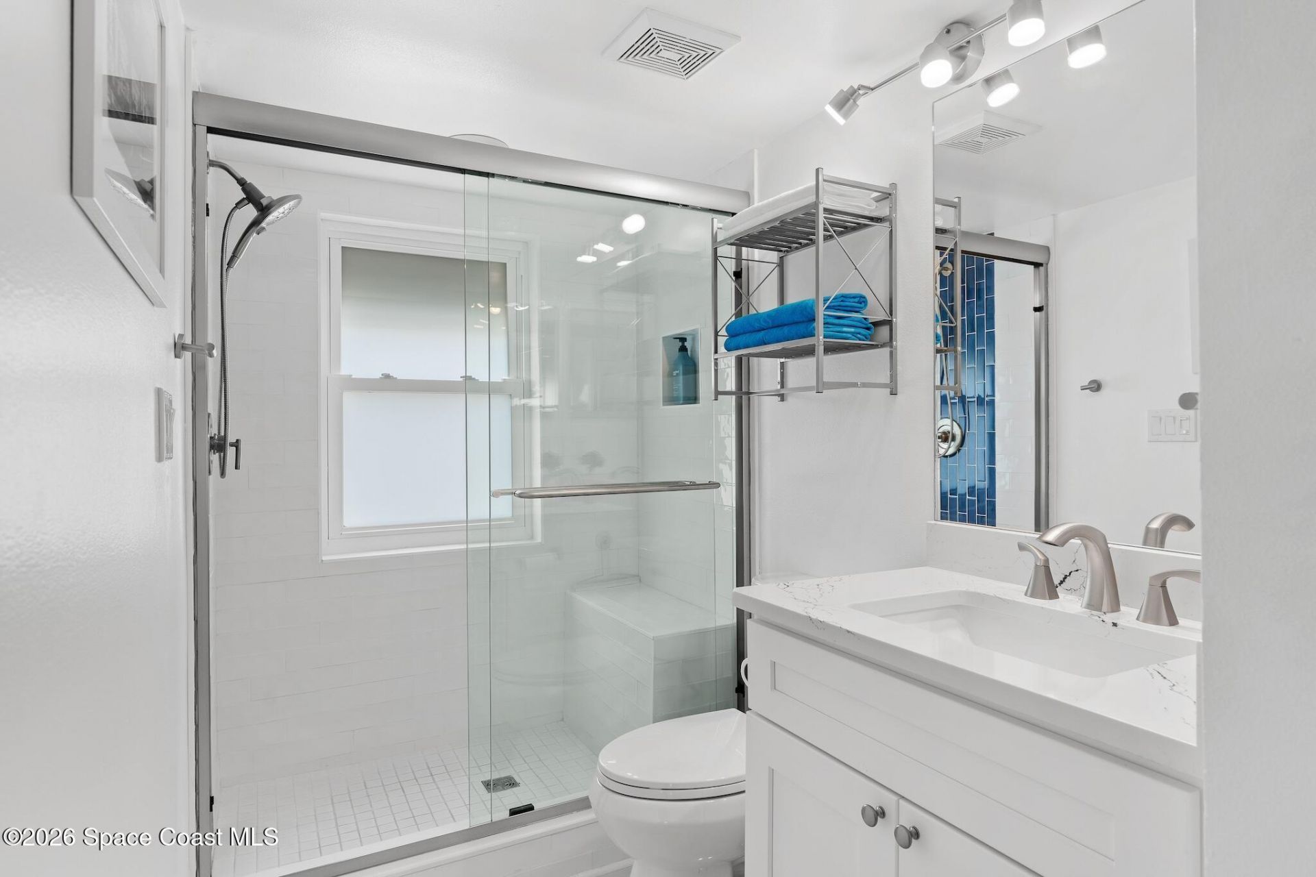 443 Johnson Avenue, Unit 402, Cape Canaveral, FL 32920 Photo
