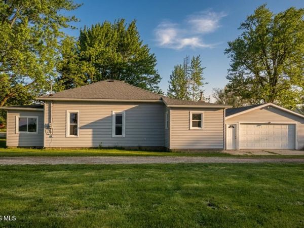10555 Farmer Mark Road , Mark Center, OH 43536