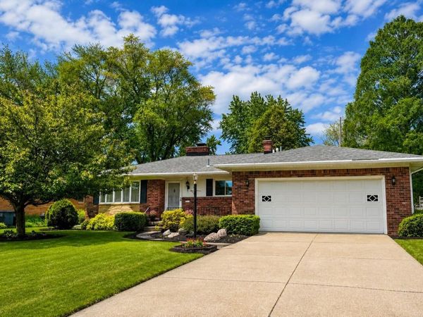 5855 Holly Glenn Drive , Toledo, OH 43612